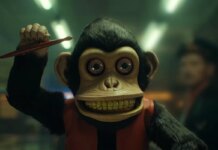 В игрушку вселяется зло в трейлере фильма «Обезьяна»