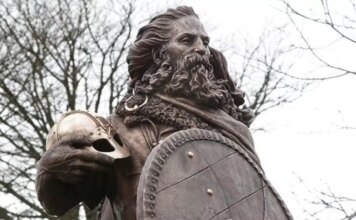 Создатель «Викингов» снимет скандинавскую драму «Кровавая Секира»