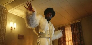 Дж.К. Роулинг не уволит Паапу Эссьеду за поддержку трансгендеров