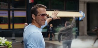 Warner Bros. отложила фильм с Райаном Рейнольдсом и Джейсоном Момоа