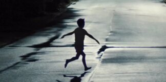 Критики назвали новый триллер Зака Креггера «Оружие» «шедевром»