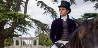 Звезда сериала «Бриджертоны» назван самым сексуальным мужчиной