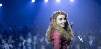 Сабрина Карпентер возглавит мюзикл «Алиса в Стране чудес»