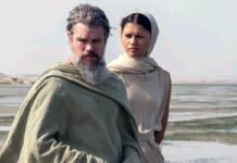 Зендая предстала в образе Афины из фильма «Одиссея»