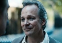 Питер Сарсгаард сыграет лидера культа в сериале «Одни из нас»